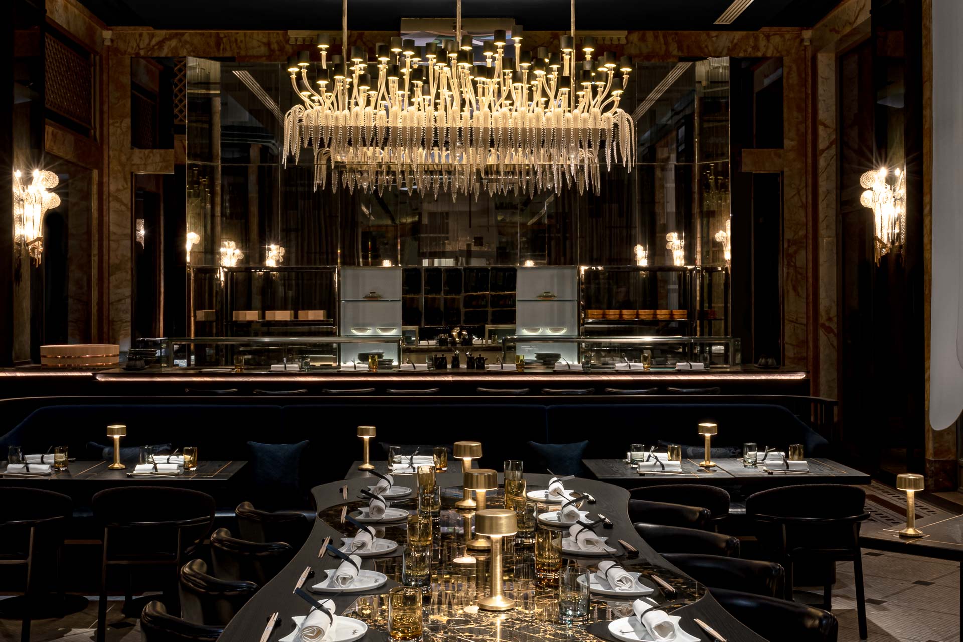 Salle du restaurant Le Petit Paris